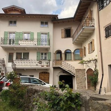 Api Tenna Apartments Glicine 1 Exterior foto