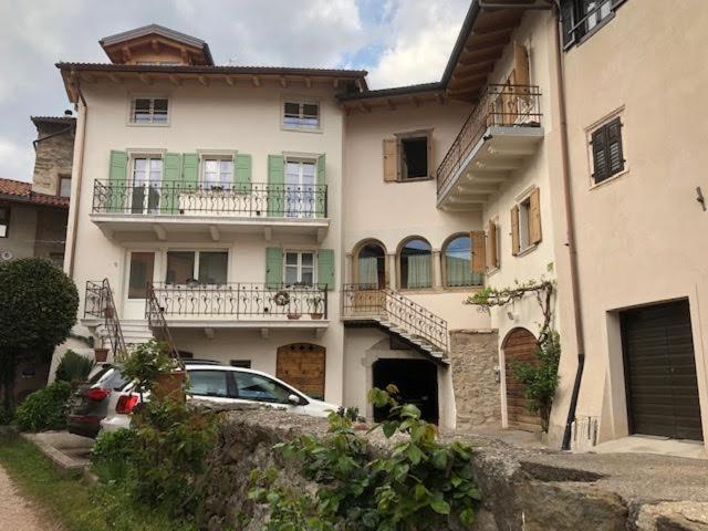 Api Tenna Apartments Glicine 1 Exterior foto